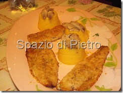 Cotolette di cefalo con tortine di polenta e sardine marinate